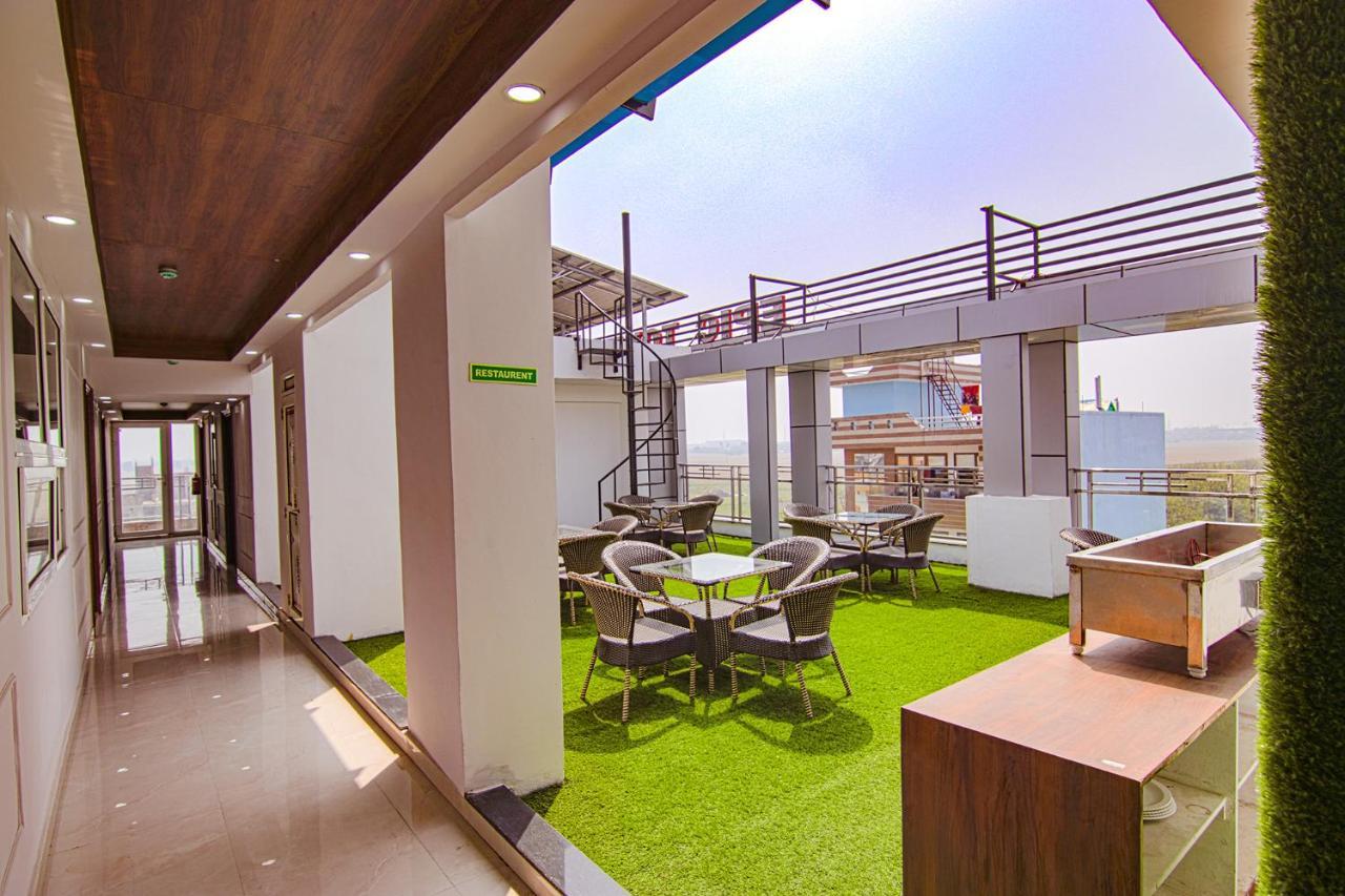 Fabhotel Satyam International Нойда Екстер'єр фото
