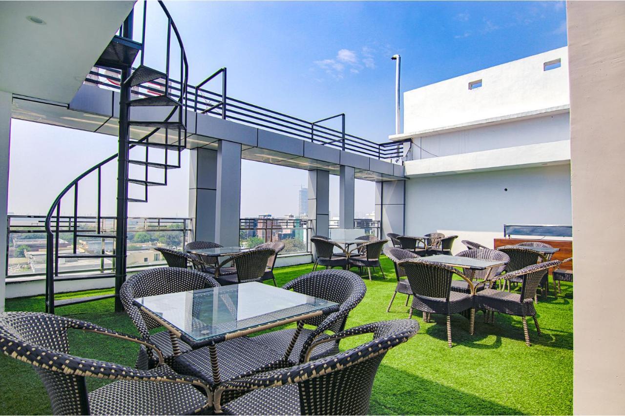 Fabhotel Satyam International Нойда Екстер'єр фото
